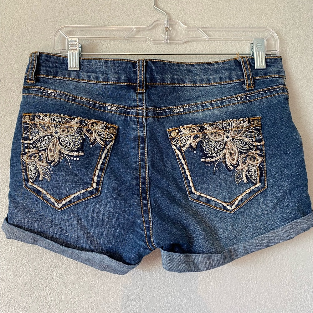 Rue 21 detailed jean shorts